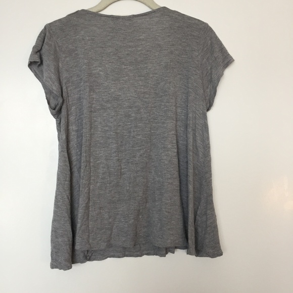 Staring at the Stars Appliqué Short Sleeve Tee – Size Small - Picture 6 of 6